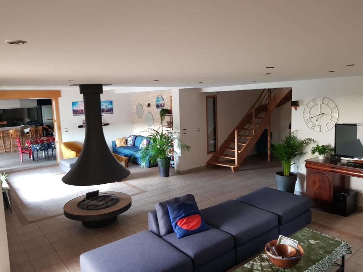 Magnifique Villa Avec Piscine Interieure Saint-Pois المظهر الخارجي الصورة